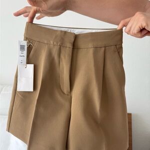 Artizia Wilfred Ibiza Shorts - Tan / Gold Camel